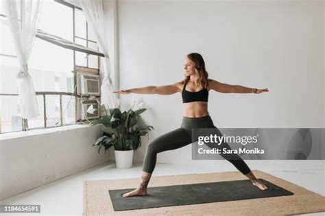 16,221 Yoga Pants Stock Photos & High